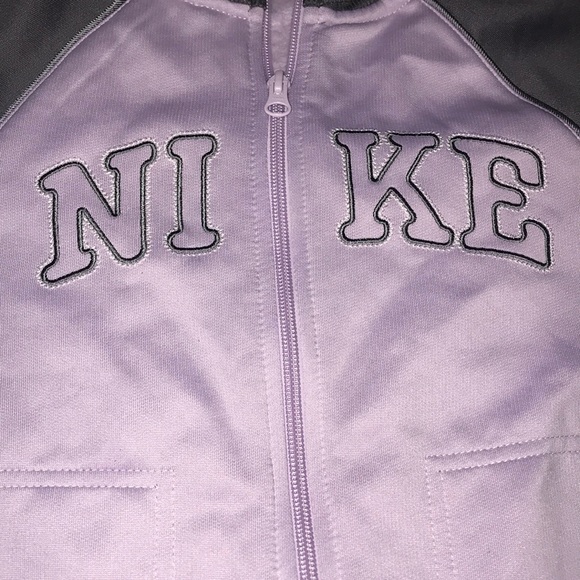 Nike purple and grey full zip jacket for girls - Picture 3 of 4